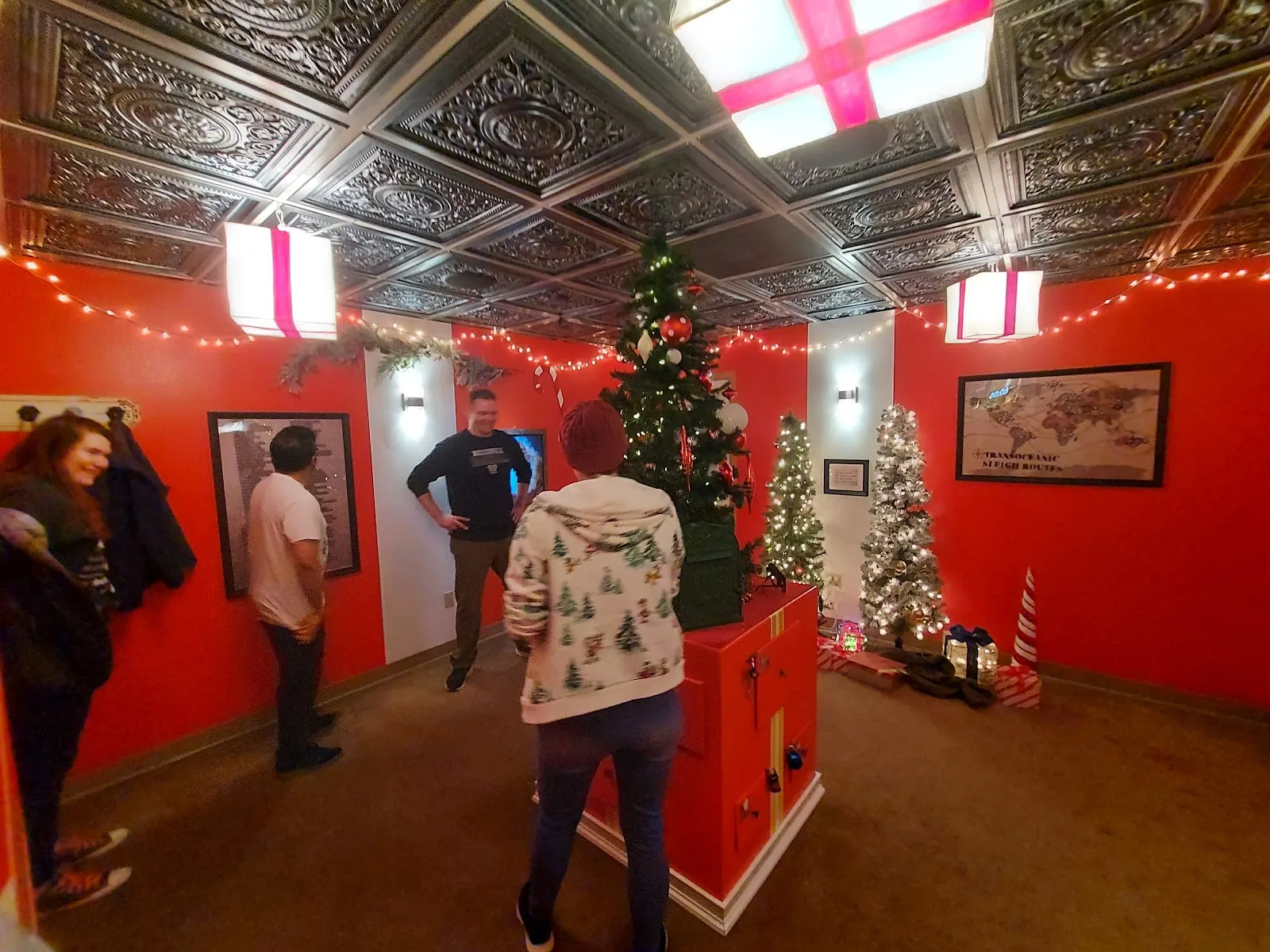 Festive Christmas themed escape room with players.